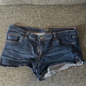 Jean short shorts
